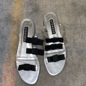 Uterque sandal - 3 velvet bow